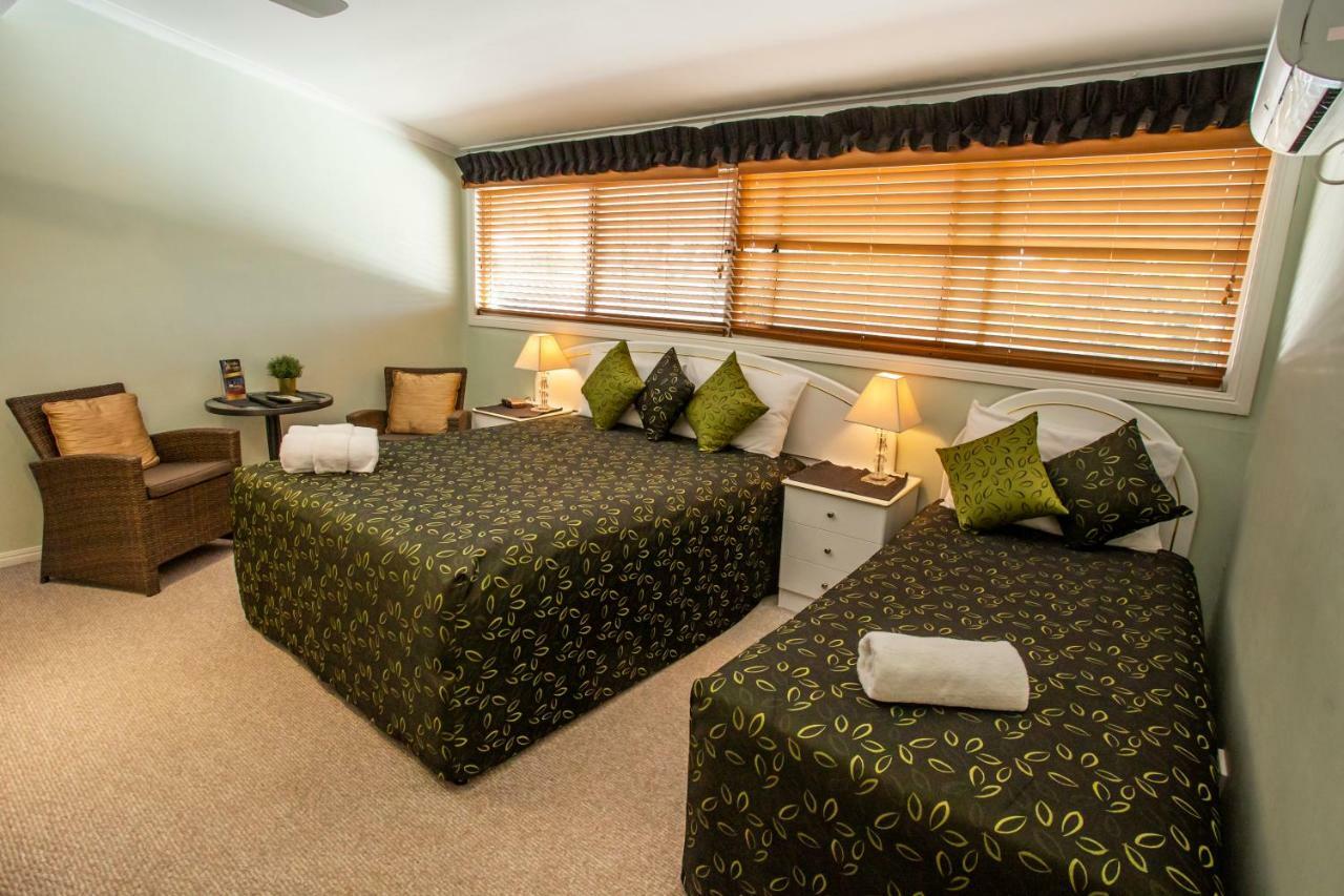 Ainslie Manor Bed And Breakfast Ред-Клифф Экстерьер фото