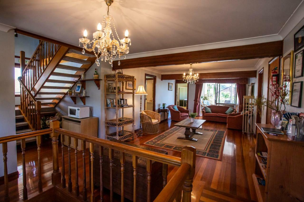 Ainslie Manor Bed And Breakfast Ред-Клифф Экстерьер фото